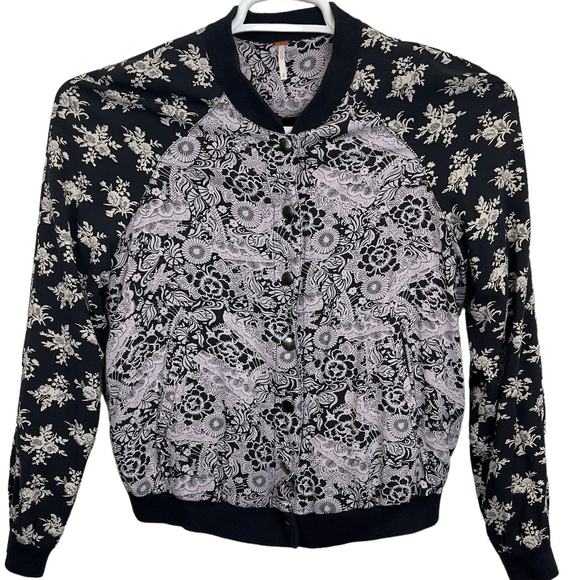 Free People Bomber Jacket Black Purple Floral Snap Close Lightweight Boho Size S - Picture 4 of 12